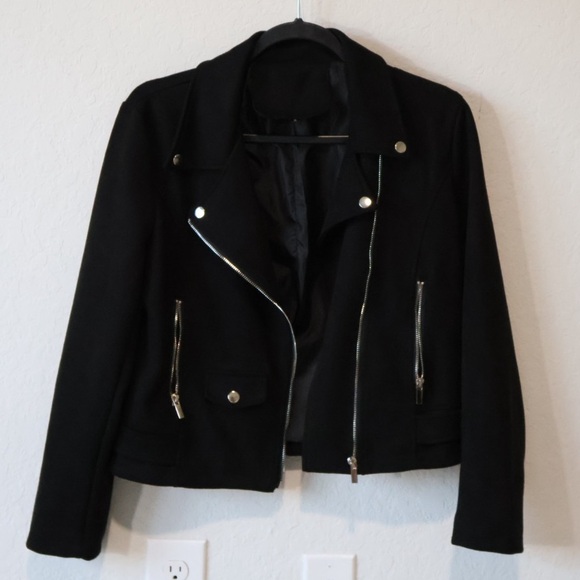 Jackets & Blazers - Black crop-fitting jacket